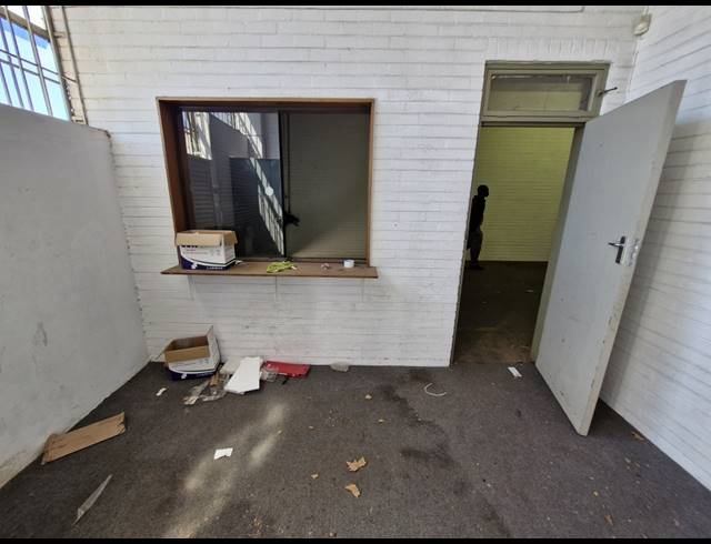 770M² WAREHOUSE TO LET IN WYNBERG